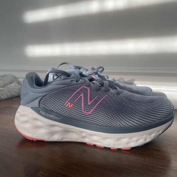 ❗️SOLD❗️*Brand New* Women’s New Balance Fresh Foam X 840V1 (WIDE) - Picture 2 of 4